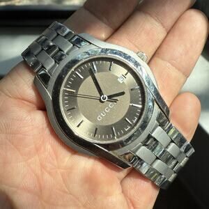 Vintage Gucci Men's Stainless Steel Brown Dial Date Swiss Made 5500 XL Watch